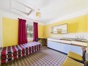 Bedroom- click for photo gallery